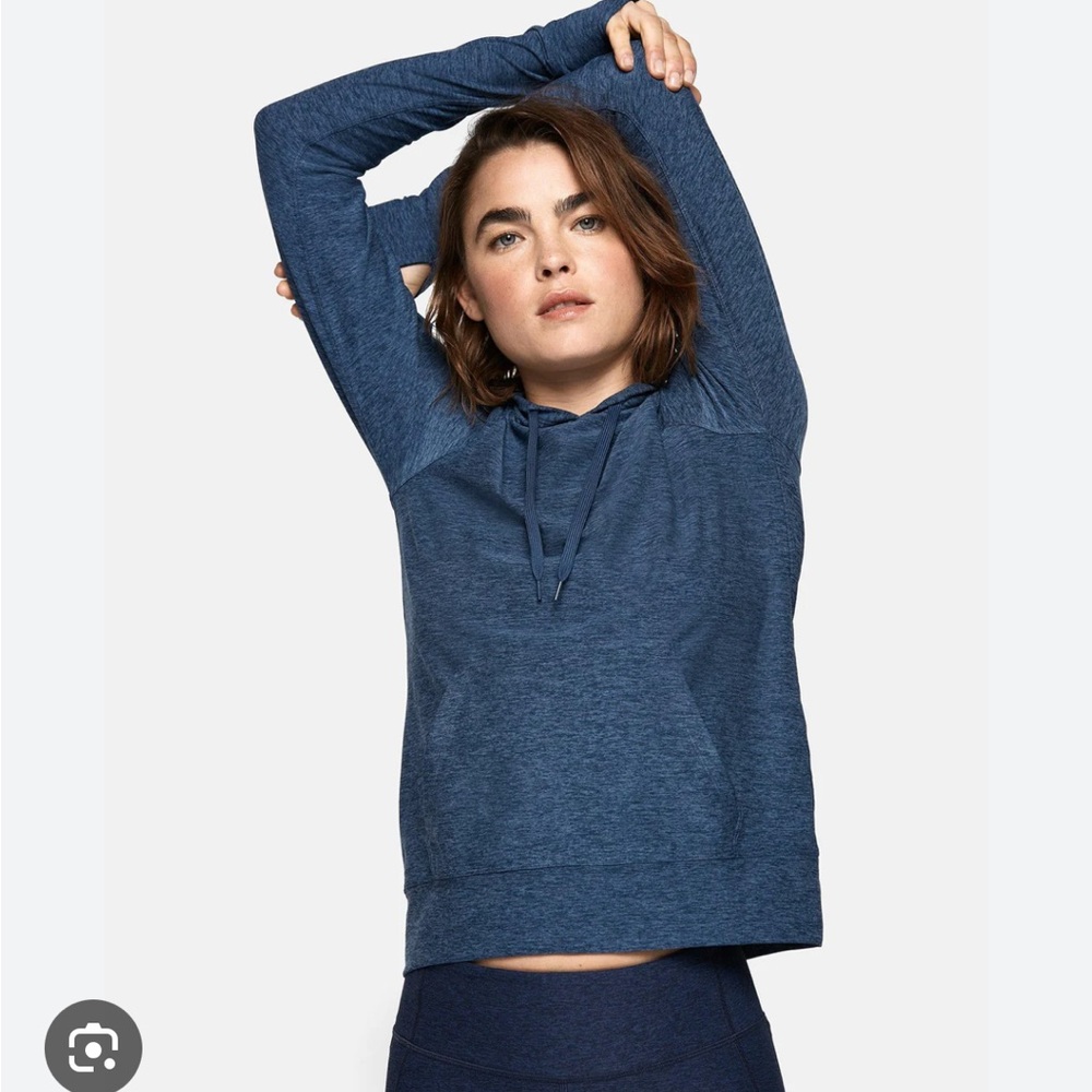 • Outdoor Voices • Women’s Cloud Knit Hoodie Heathered Blue / Black Small